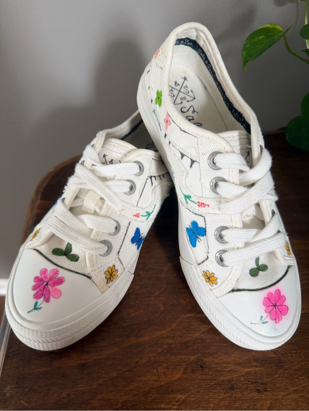 Salt & Seas Whimsical Floral & Butterfly Canvas Sneakers for Women. Size 7